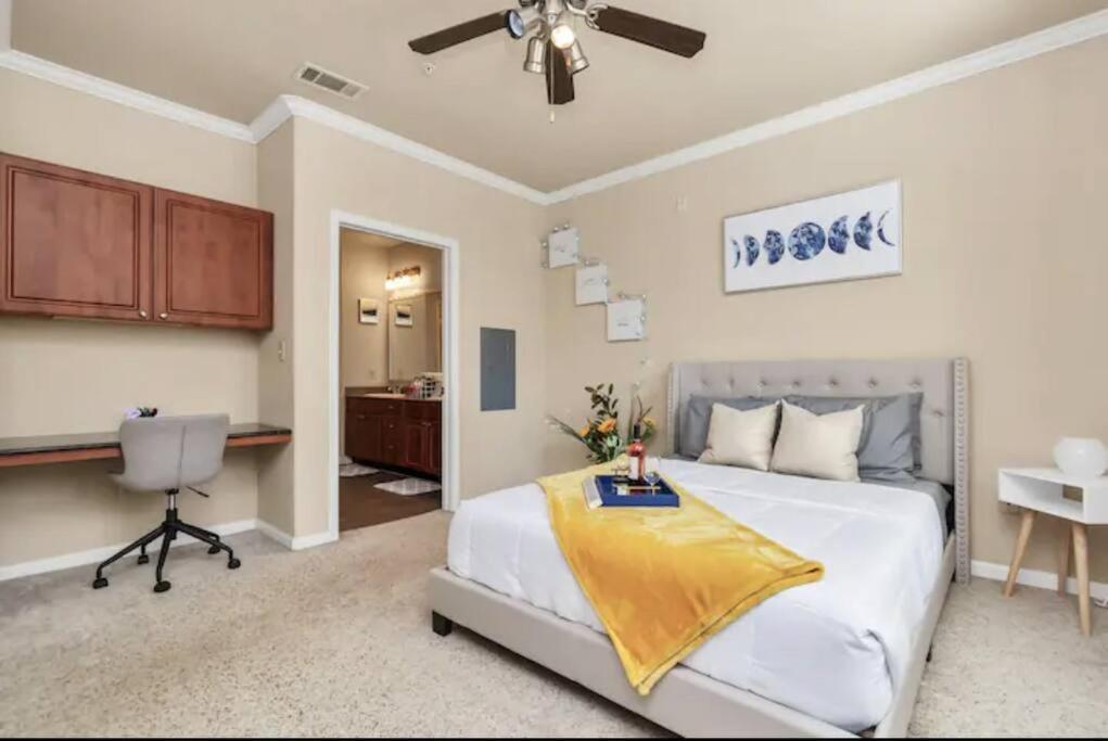 Modern Condo Near Texas Medical Center W Free Parking Houston Exterior foto